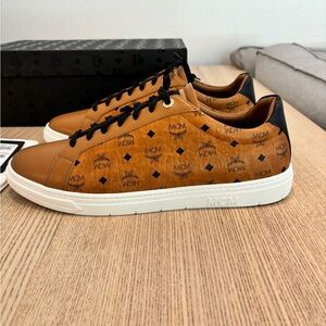 MCM TERRAIN LO SNEAKERS IN VISETOS Size 46 Cognac
